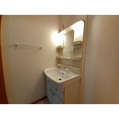 エマーブル・ペルル 103【管理NO：1-014483001-01030】 ★家具家電は申し込み後に搬入します★の物件画像