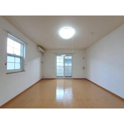 ハニーハウス 101【管理NO：1-014851201-01010】 ★家具家電は申し込み後に搬入します★の物件画像