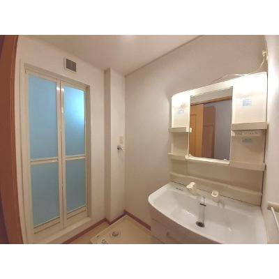 ハニーハウス 101【管理NO：1-014851201-01010】 ★家具家電は申し込み後に搬入します★の物件画像