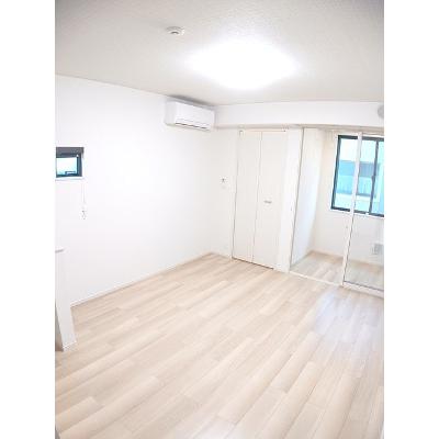 メル　クラール 101【管理NO：1-027761101-01010】 ★家具家電は申し込み後に搬入します★の物件画像