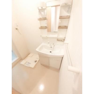 Ｐｉｎｅ　Ｂｒｅｅｚｅ壱番館 101【管理NO：1-018920701-01010】 ★家具家電は申し込み後に搬入します★の物件画像