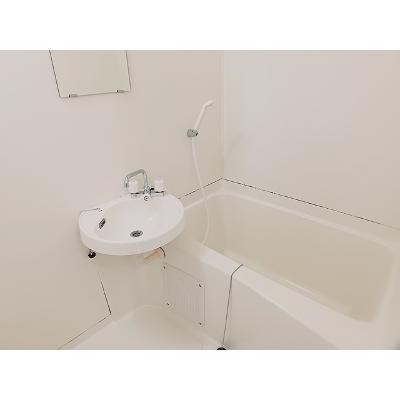 オンワードスズキ 204【管理NO：1-003680901-02040】 ★家具家電は申し込み後に搬入します★の物件画像