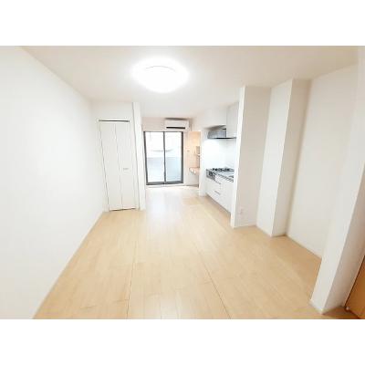 ３２Ｗｅｓｔ 103【管理NO：1-024740901-01030】 ★家具家電は申し込み後に搬入します★の物件画像