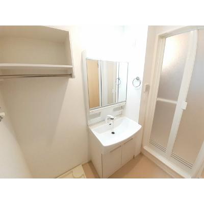 ３２Ｗｅｓｔ 103【管理NO：1-024740901-01030】 ★家具家電は申し込み後に搬入します★の物件画像