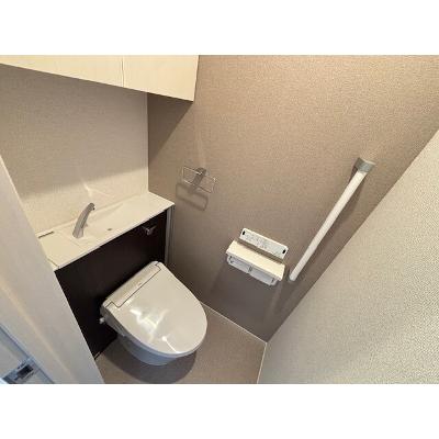 プール・モエ 105【管理NO：1-027912201-01050】 ★家具家電は申し込み後に搬入します★の物件画像
