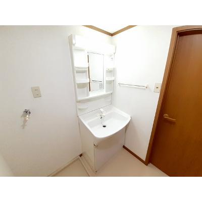 プロムナード 201【管理NO：1-010763301-02010】 ★家具家電は申し込み後に搬入します★の物件画像