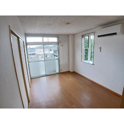 アーバンステートⅠ 204【管理NO：1-004005401-02040】 ★家具家電は申し込み後に搬入しますの物件画像