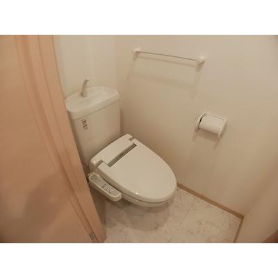 メープルツリー 103【管理NO：1-016933001-01030】 ★家具家電は申し込み後に搬入します★の物件画像