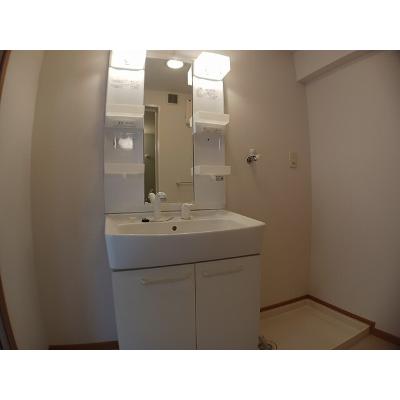 マンション　グランデ　カナバ 203【管理NO：1-014857601-02030】 ★家具家電は申し込み後に搬入します★の物件画像