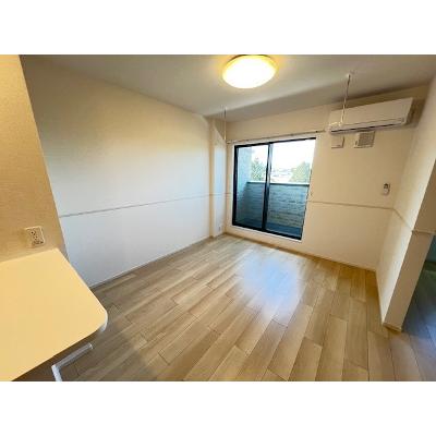 ライザガーデン 203【管理NO：1-028381601-02030】 ★家具家電は申し込み後に搬入します★の物件画像