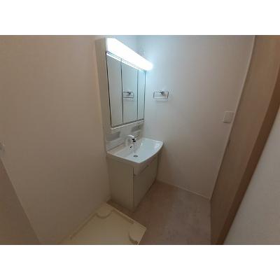 プラシードＳ 101【管理NO：1-026632301-01010】 ★家具家電は申し込み後に搬入します★の物件画像