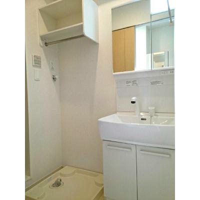 ｎａｌｕⅢ 105【管理NO：1-025205003-01050】 ★家具家電は申し込み後に搬入します★の物件画像