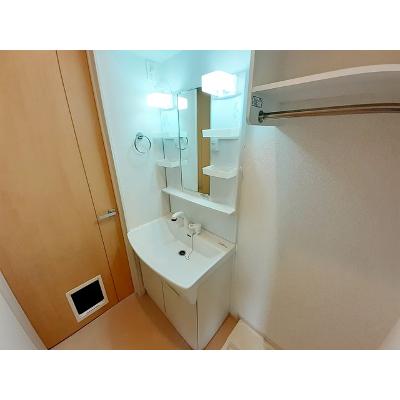 プロムナードＢ 104【管理NO：1-023490102-01040】 ★家具家電は申し込み後に搬入します★の物件画像