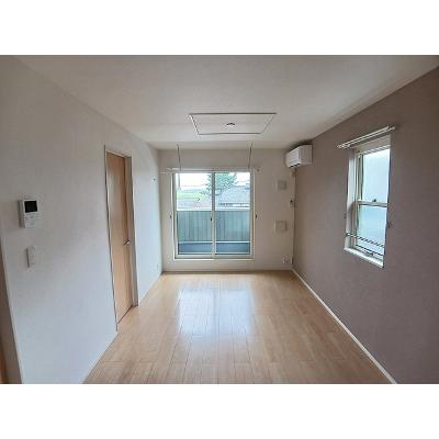 カフキーノ　イースト 201【管理NO：1-021854002-02010】 ★家具家電は申し込み後に搬入します★の物件画像