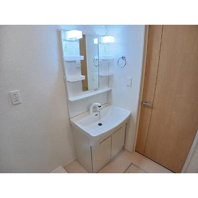 カフキーノ　イースト 201【管理NO：1-021854002-02010】 ★家具家電は申し込み後に搬入します★の物件画像