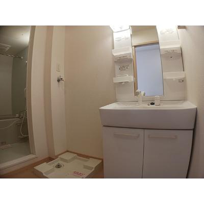 リバーサイド 101【管理NO：1-015310401-01010】 ★家具家電は申し込み後に搬入します★の物件画像