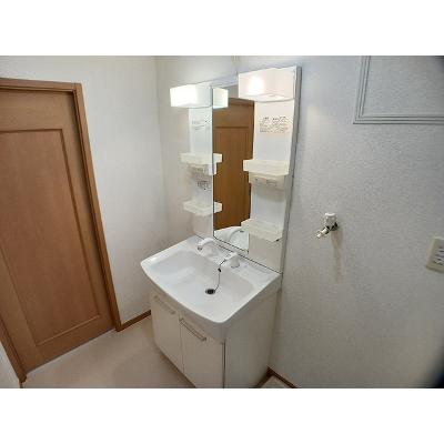 マンション　グランデ　カナバ 303【管理NO：1-014857601-03030】 ★家具家電は申し込み後に搬入します★の物件画像