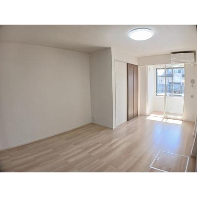 カルタム 103【管理NO：1-027564601-01030】 ★家具家電は申し込み後に搬入します★の物件画像
