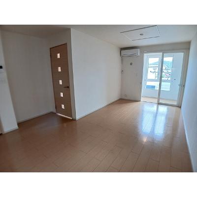 メゾン・ジェルメ 101【管理NO：1-018139201-01010】 ★家具家電は申し込み後に搬入しますの物件画像