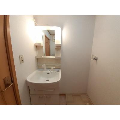 ベルーナ　Ⅰ 101【管理NO：1-013103201-01010】 ★家具家電は申し込み後に搬入しますの物件画像