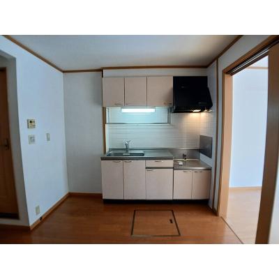 メゾンパラディ 102【管理NO：1-012076601-01020】 ★家具家電は申し込み後に搬入しますの物件画像