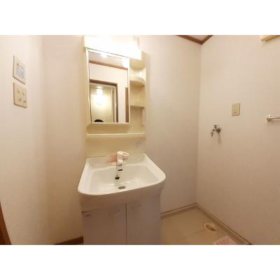 シャン・ド・フルールＡ 201【管理NO：1-010977401-02010】 ★家具家電は申し込み後に搬入します★の物件画像