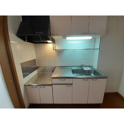 プリマベーラ 102【管理NO：1-010249701-01020】 ★家具家電は申し込み後に搬入します★の物件画像