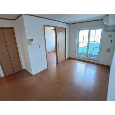 イースト・リヴァー 203【管理NO：1-013044901-02030】 ★家具家電は申し込み後に搬入しますの物件画像