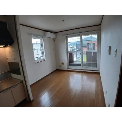 ベル　レーブ 201【管理NO：1-011342801-02010】 ★家具家電は申し込み後に搬入しますの物件画像