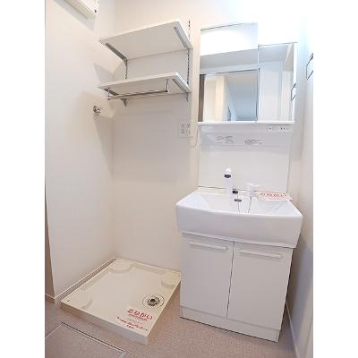 ユイナス 207【管理NO：1-026073801-02060】 ★家具家電は申し込み後に搬入します★の物件画像
