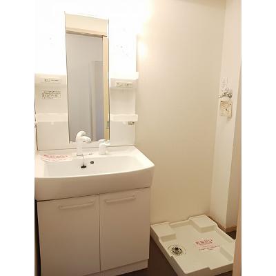 ポライトリーセイス 102【管理NO：1-016895801-01020】 ★家具家電は申し込み後に搬入します★の物件画像