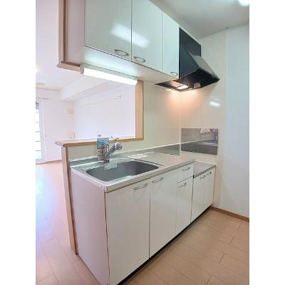 フローラ・スクエア 101【管理NO：1-015442501-01010】 ★家具家電は申し込み後に搬入します★の物件画像