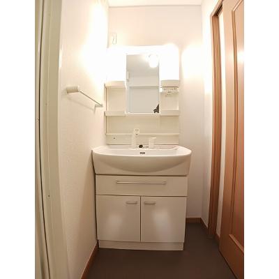 クリスタルコートＡ 103【管理NO：1-014005701-01030】 ★家具家電は申し込み後に搬入しますの物件画像