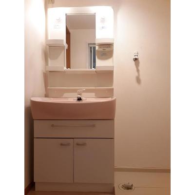 グラディオ山下 301【管理NO：1-012529501-03010】 ★家具家電は申し込み後に搬入します★の物件画像