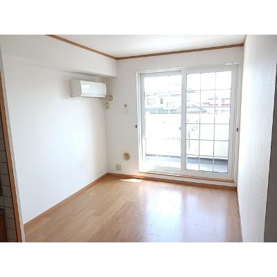 アンソレイエメゾンＥ 202【管理NO：1-012102201-02020】 ★家具家電は申し込み後に搬入します★の物件画像