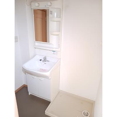 アンソレイエメゾンＥ 202【管理NO：1-012102201-02020】 ★家具家電は申し込み後に搬入します★の物件画像