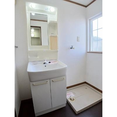 エスコーポ 102【管理NO：1-010238201-01020】 ★家具家電は申し込み後に搬入します★の物件画像