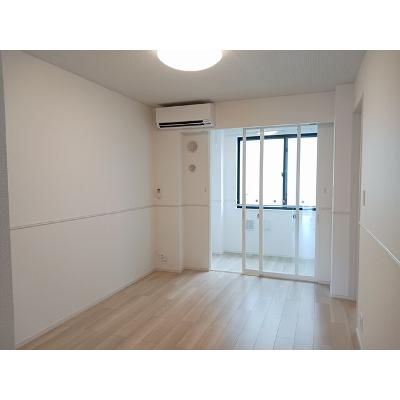 ブラン 102【管理NO：1-028373201-01020】 ★家具家電は申し込み後に搬入します★の物件画像