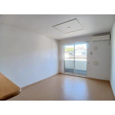 グランブローテ 103【管理NO：1-016902901-01030】 ★家具家電は申し込み後に搬入しますの物件画像