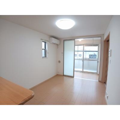 エクストラ　ステージ　Ⅱ 101【管理NO：1-015406902-01010】 ★家具家電は申し込み後に搬入しますの物件画像