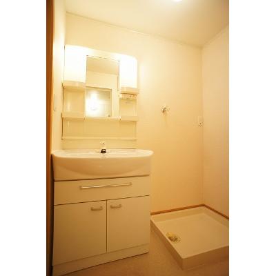 レジデンストーリン 205【管理NO：1-013240601-02040】 ★家具家電は申し込み後に搬入します★の物件画像