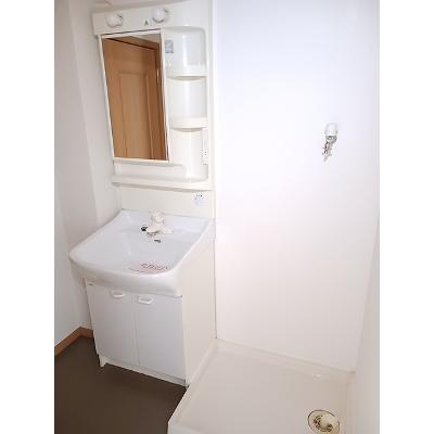 アンソレイエメゾンＥ 201【管理NO：1-012102201-02010】 ★家具家電は申し込み後に搬入します★の物件画像