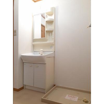 シャローン・ソーヌ 101【管理NO：1-012075401-01010】 ★家具家電は申し込み後に搬入しますの物件画像