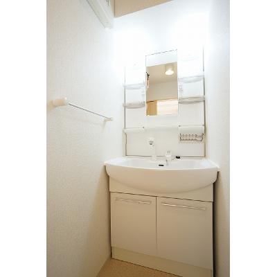 ゼフィロスＢ 305【管理NO：1-017938202-03040】 ★家具家電は申し込み後に搬入します★の物件画像