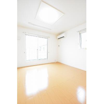 ヴィーナス　春 202【管理NO：1-017053701-02020】 ★家具家電は申し込み後に搬入します★の物件画像
