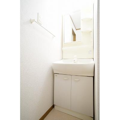 スカイ・ヒルズ 201【管理NO：1-011159801-02010】 ★家具家電は申し込み後に搬入します★の物件画像