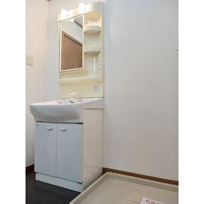 ウリイシパレス 202【管理NO：1-011030301-02020】 ★家具家電は申し込み後に搬入します★ ★2026年10月中旬入居可能★の物件画像