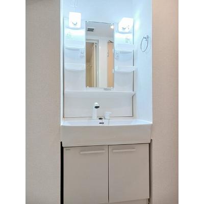 Ｑ－フロンティアⅢ 106【管理NO：1-021838101-01050】 ★家具家電は申し込み後に搬入します★の物件画像