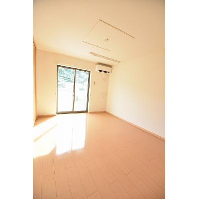 ＥＡＳＴ　ＳＩＤＥ　Ⅱ 203【管理NO：1-020041901-02030】 ★家具家電は申し込み後に搬入します★の物件画像