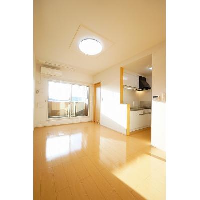 グット　プレイスⅡ 205【管理NO：1-018968701-02040】 ★家具家電は申し込み後に搬入します★の物件画像